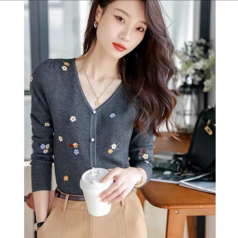 Autumn New Small Slimming Embroidered Pullover Long Sleeve Sweater