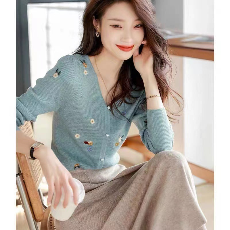 Autumn New Small Slimming Embroidered Pullover Long Sleeve Sweater