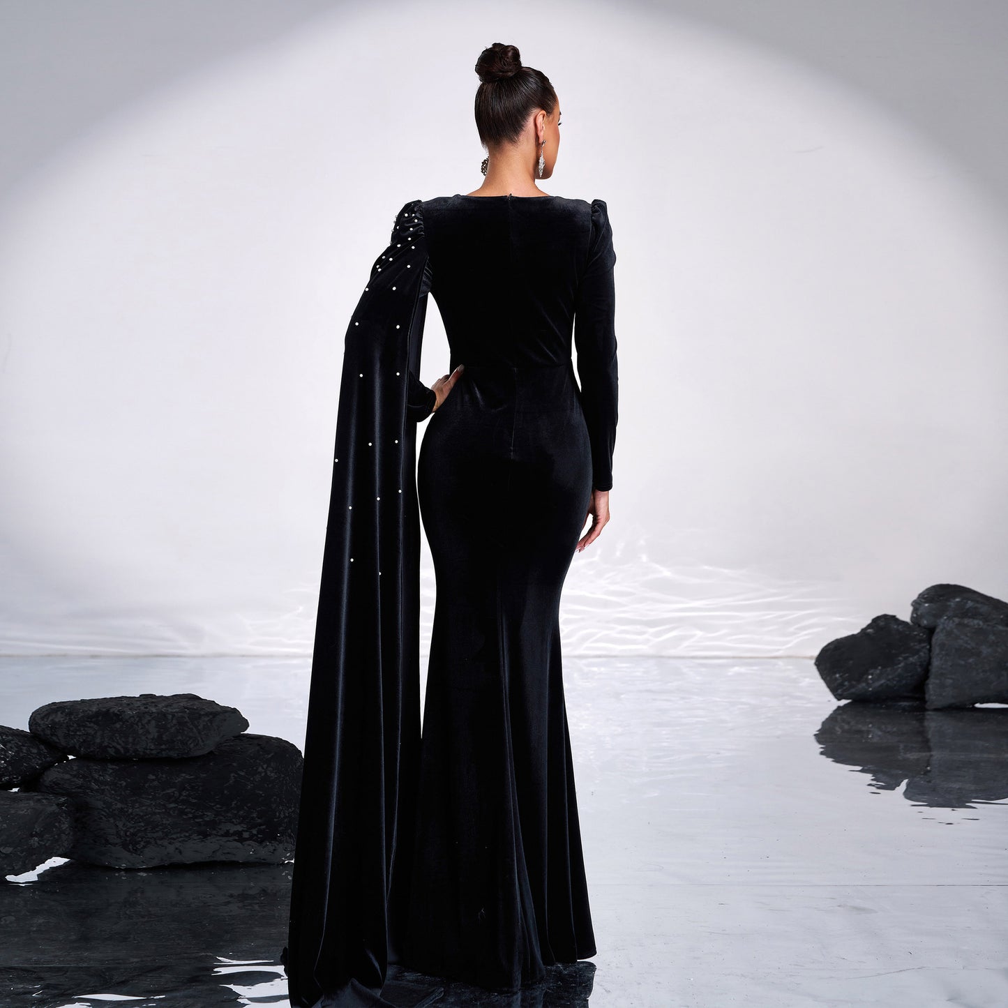 Velvet Round Neck Long Sleeve Rhinestone Evening Dress