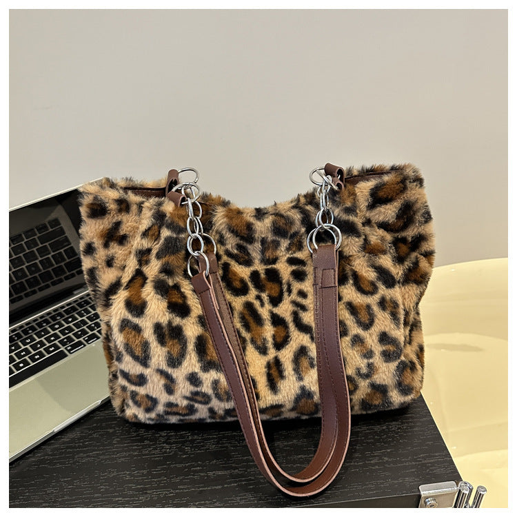 Plush Trend Chain Personalized All-match Simple And Stylish Casual Bag