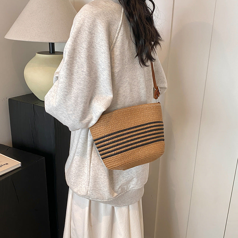 Women's Fashion New Retro Woven Bag