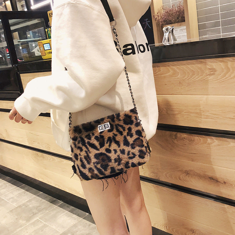 New Online Influencer Fashion Trend Chain Shoulder Messenger Bag